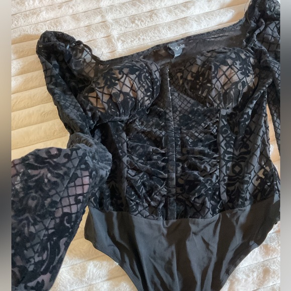 Tops - BLACK LACE LONG SLEEVE BODY SUIT